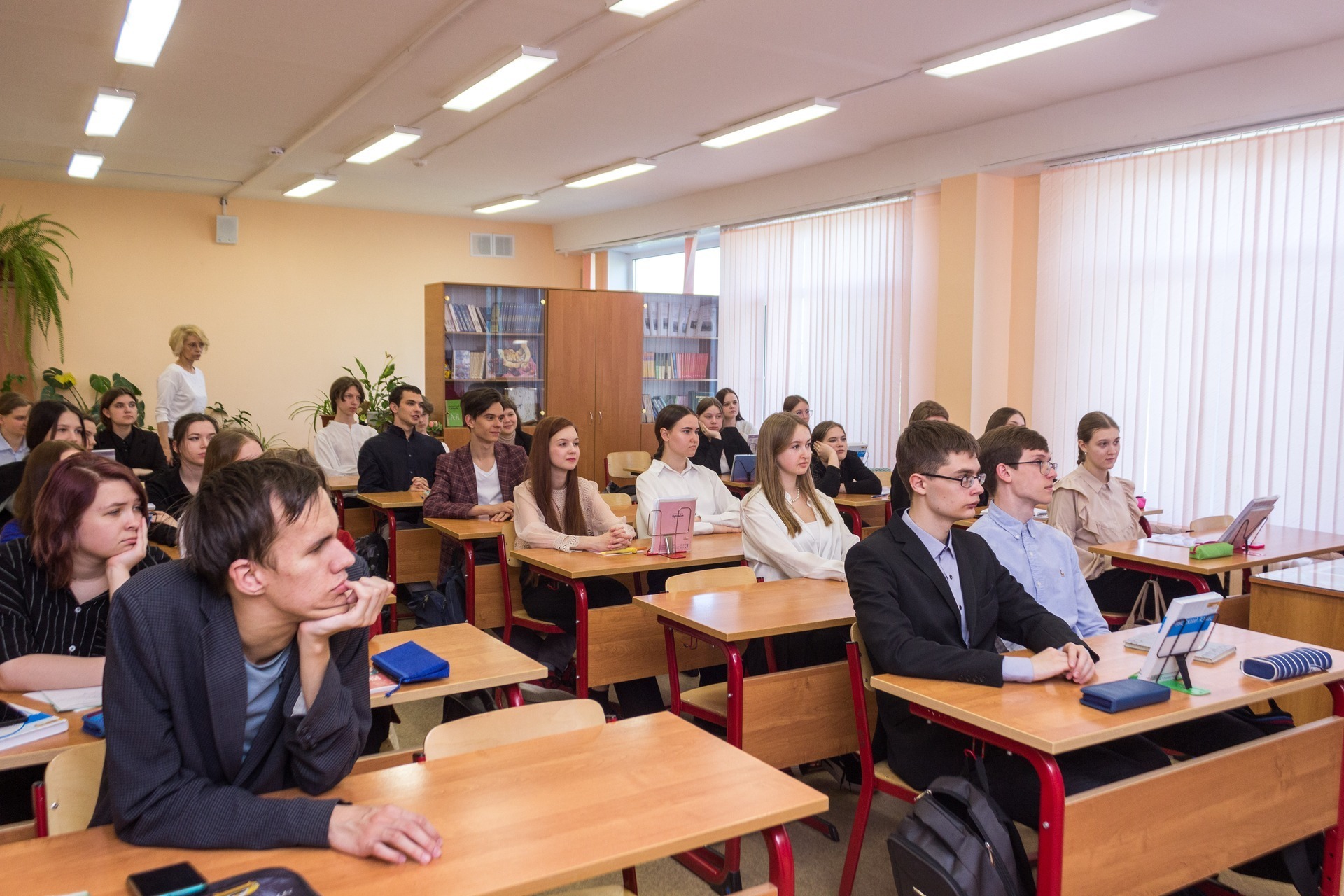 Менеджмент в школы: преподаватели кафедры «Менеджмент» провели выездные  встречи в школах города Коврова | 27.04.2023 | Ковров - БезФормата