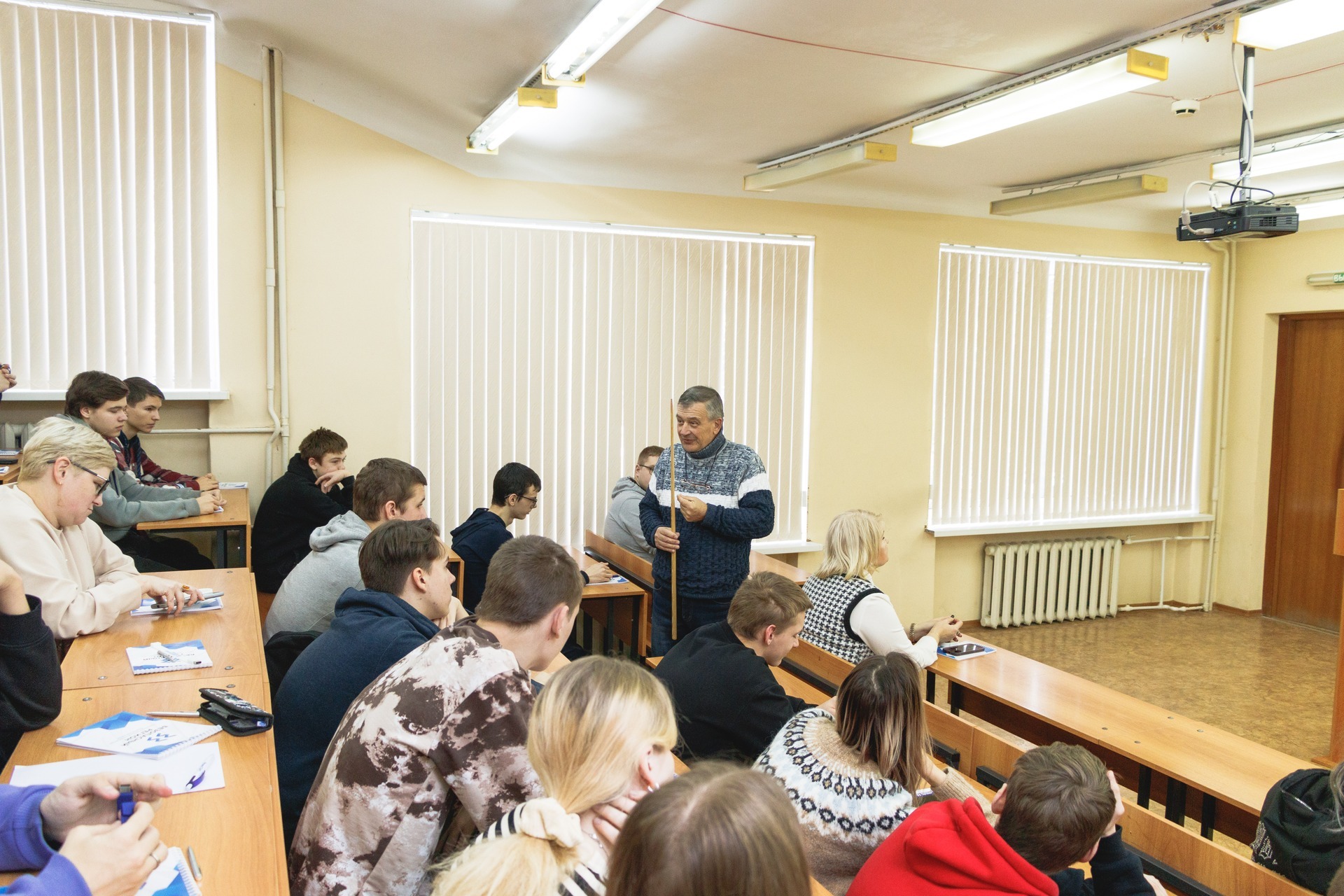 В КГТА прошла открытая встреча-лекция «Социальная безопасность» |  21.12.2023 | Ковров - БезФормата